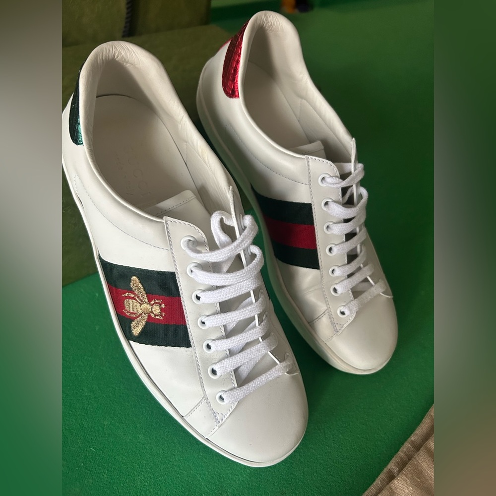 Gucci Women’s Bumblebee Shoes